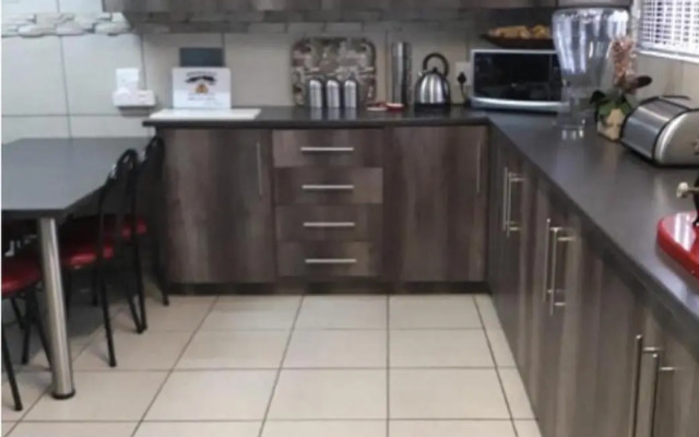 Ukweza Guest House
