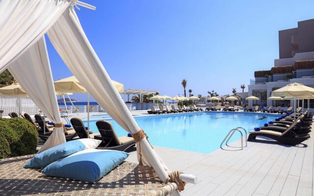 Design Plus Seya Beach Hotel