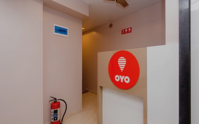 OYO 11720 Gold Coast Inn