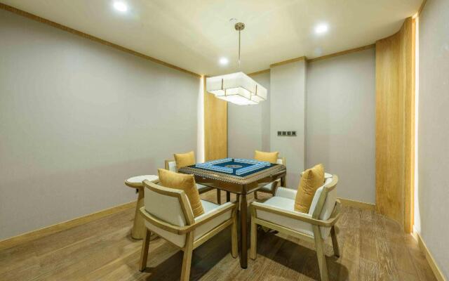 voco Thousand Island Lake by IHG