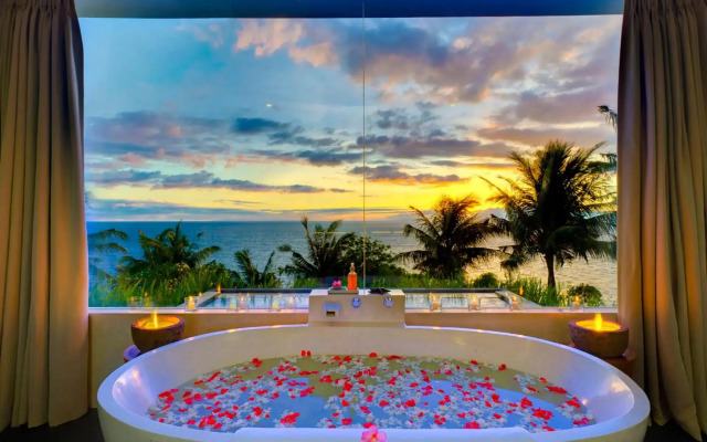 Malimbu Cliff Villa