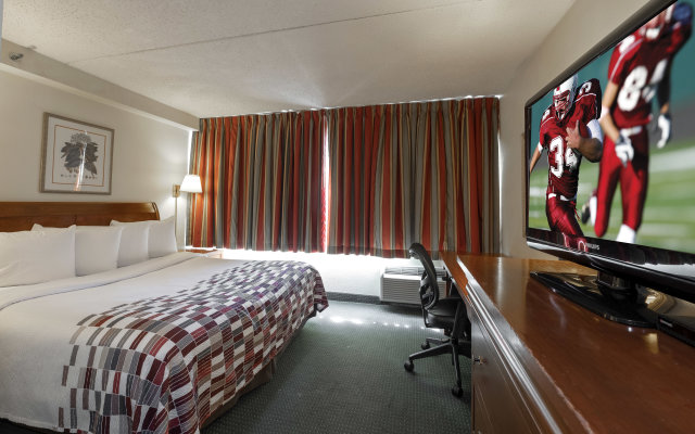 Red Roof Inn & Suites Newark - University