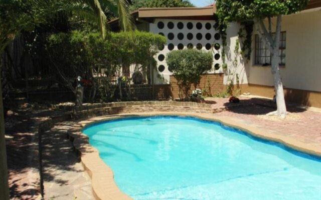 Caotinha Guest Cottage