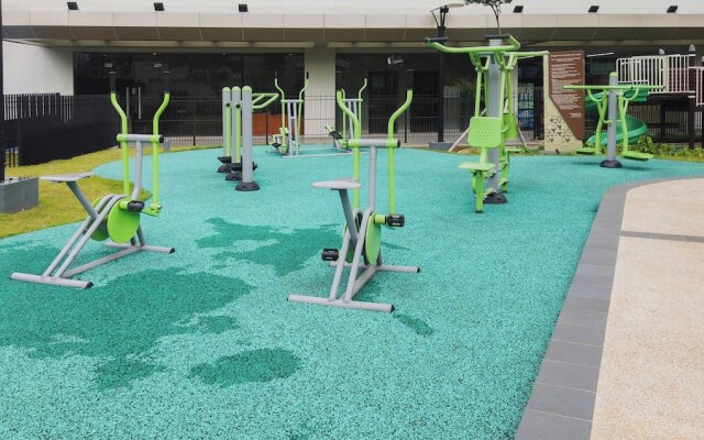 Nice And Elegant 1Br At The Kensington Royal Suites Apartment