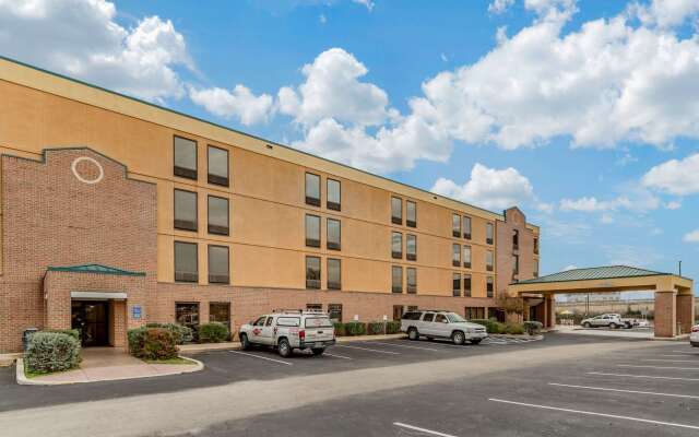 Spark By Hilton San Antonio Northwest near Six Flags