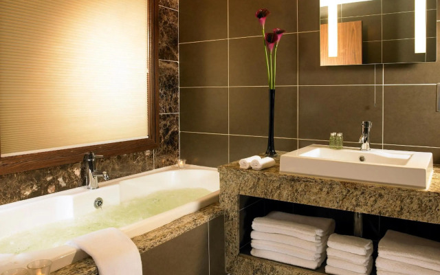 Westport Plaza Hotel