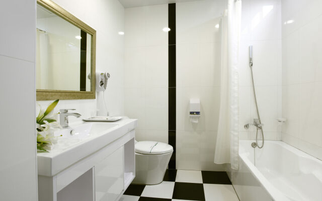 YOYO Hotel