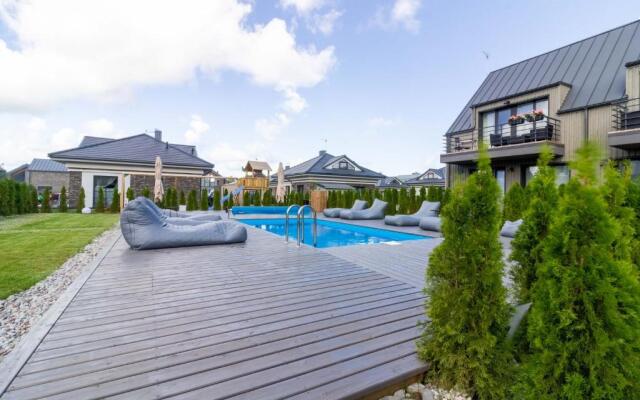 Green Shine Apartment, By Cohost