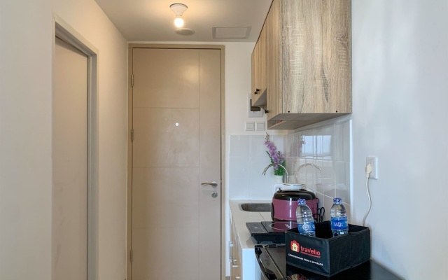 Studio With Minimalist Design Tokyo Riverside Pik 2 Apartment – Kitchen – Jakarta
