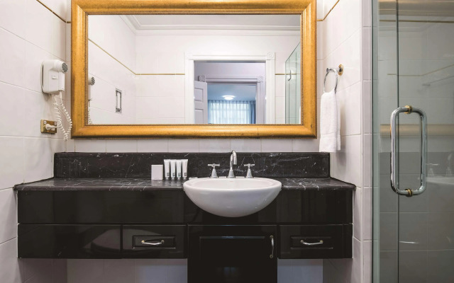 Adina Apartment Hotel Brisbane Anzac Square