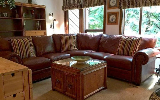 31SW Deluxe Snowater Condo!