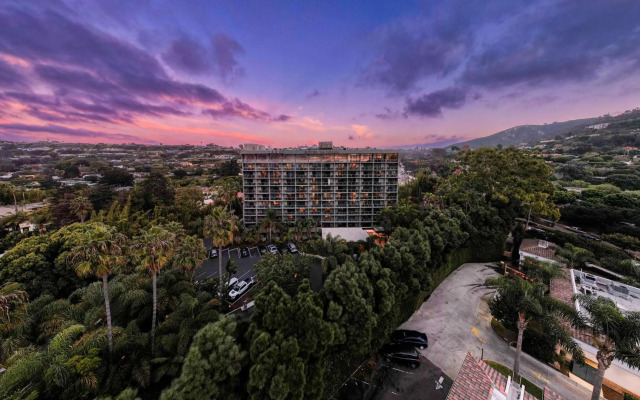 Hotel La Jolla, Curio Collection by Hilton