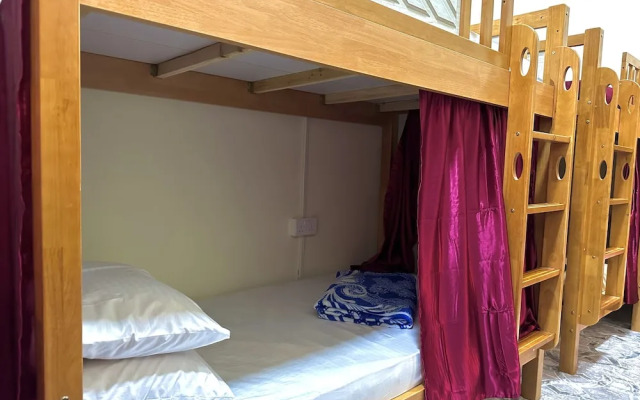 Hello Hostel