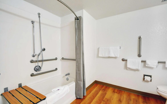 Motel 6 Seekonk, MA - Providence East
