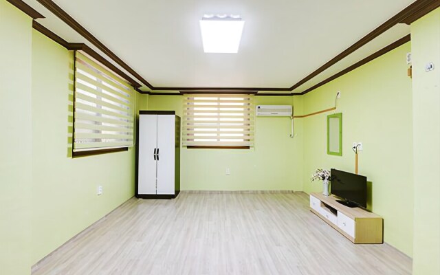 Buan Sagyejeol Pension