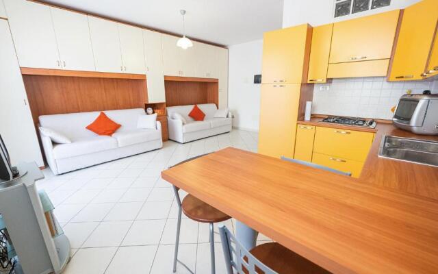 Terrazza del Gelsomino with terrace and open view