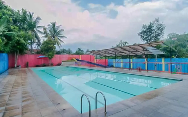 RedDoorz Plus Syariah @ Cibadak Sukabumi