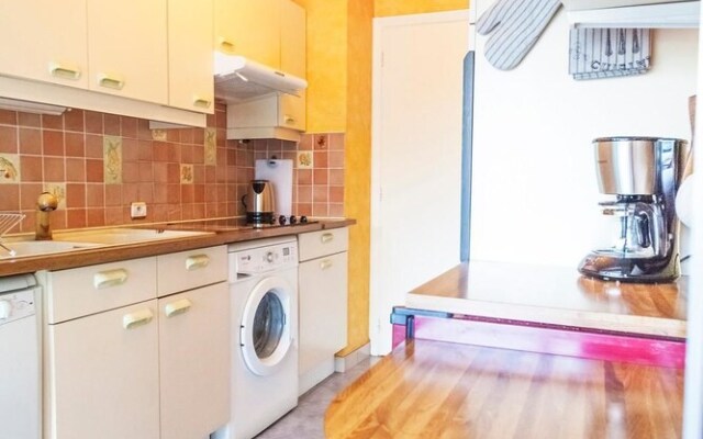 11 Alexandre III Apartment 2