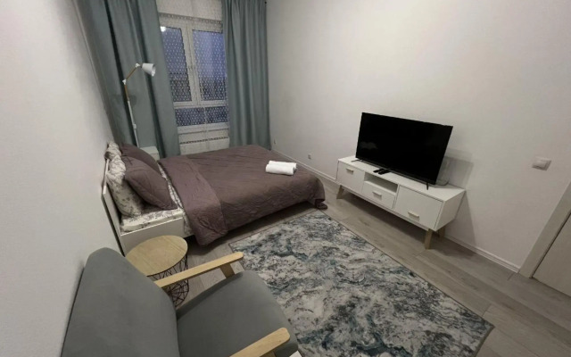 Apartments on 13 Lobnenskaya street, building 2