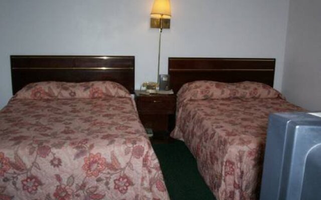 Colonial Inn