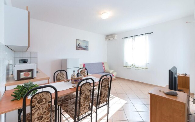 Stunning Home in Vidalici With Wifi and 1 Bedrooms