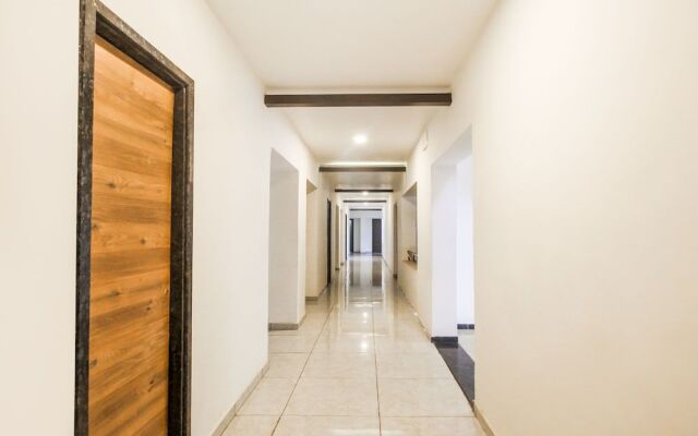 Oyo 30651 Hotel Meridian