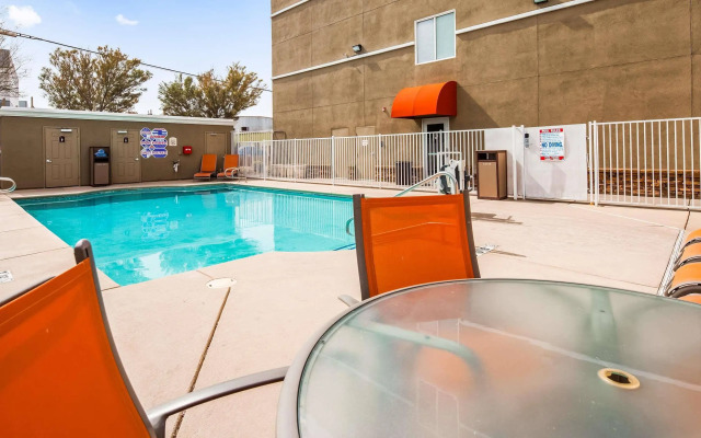 Best Western Plus Henderson Hotel