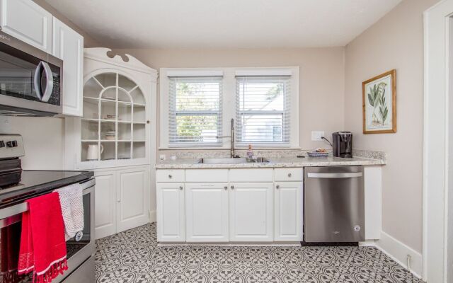 The Broadfoot Bungalow