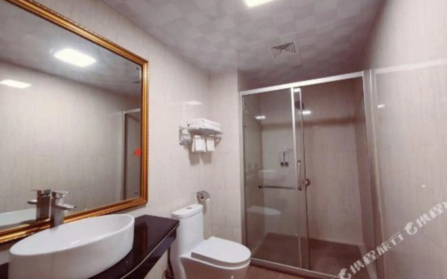 Youge Shangpin Hotel (Xinxing Times Square Bus Station)