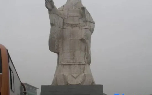 Terracotta Army Theme Apartment