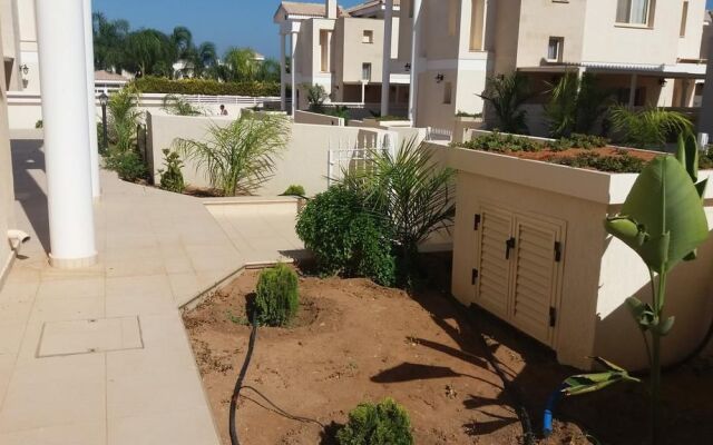 Anthorina Villa 7