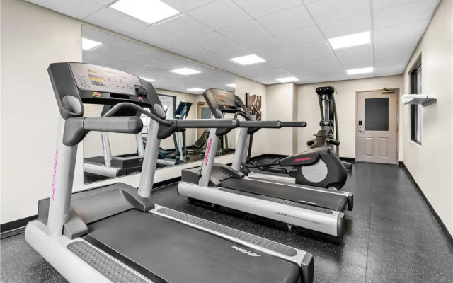 Country Inn & Suites by Radisson, Chambersburg, PA