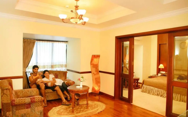 Regant Lake Palace Hotel