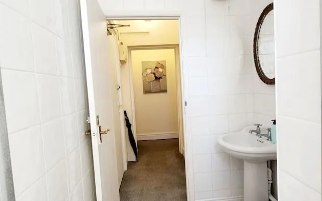 Ashford Cozy Apartment in Town Centre