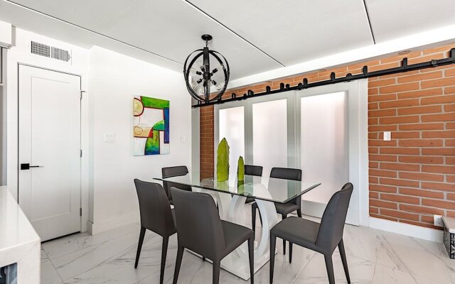 Northland Glam 3BR by Casago