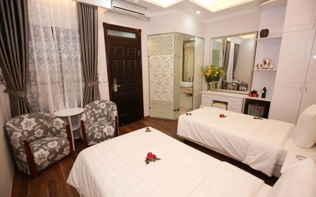 Little Hanoi Deluxe Hotel