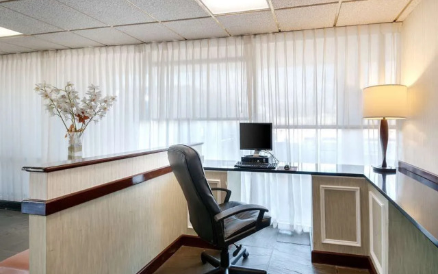 Quality Inn & Suites