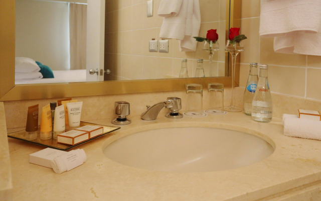 Radisson Hotel Plaza del Bosque