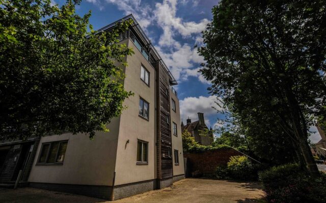 Your Stay Bristol Cotham Lawn