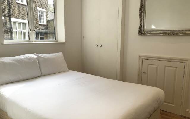 Victoria Station Apartment