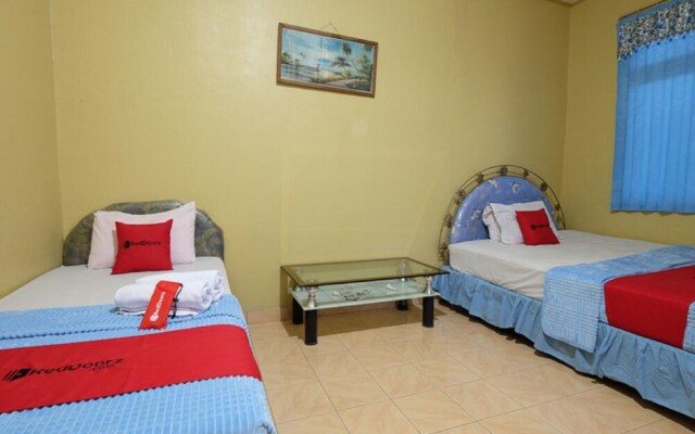 Winslow Hotel by RedDoorz
