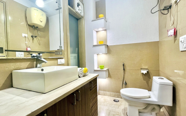 Bluo Park Facing 3Bhk - Balcony, Lift, Parking