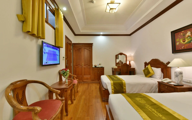 Golden Rice Hotel