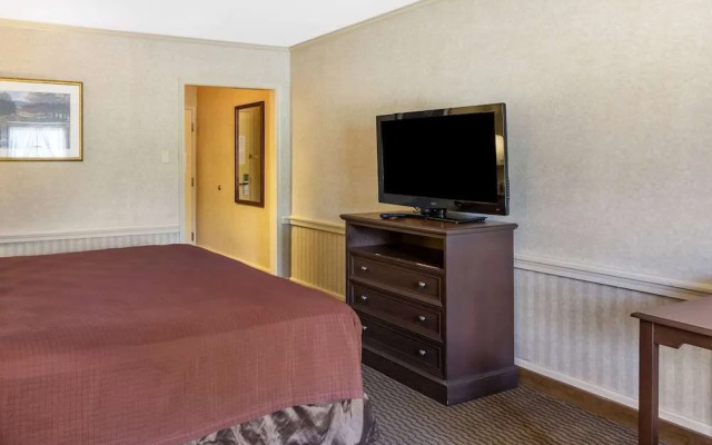 The Riverstone Inn