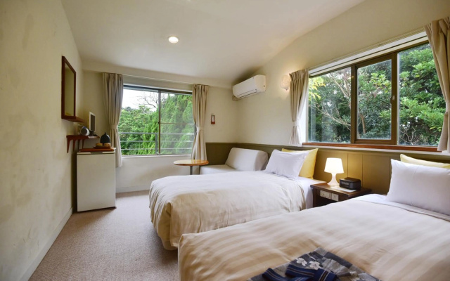 Garden Villa Shirahama – Guest Rooms – Shimoda