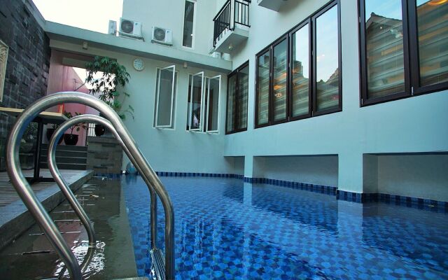 Marrakesh Inn