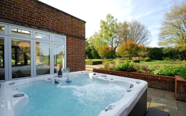 Blue Hills - Pool Hot tub
