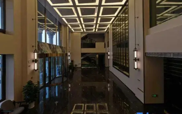 Ninghai Hantang Supreme Hotel (Jinshan Ninth Road Branch, Ninghai Station)