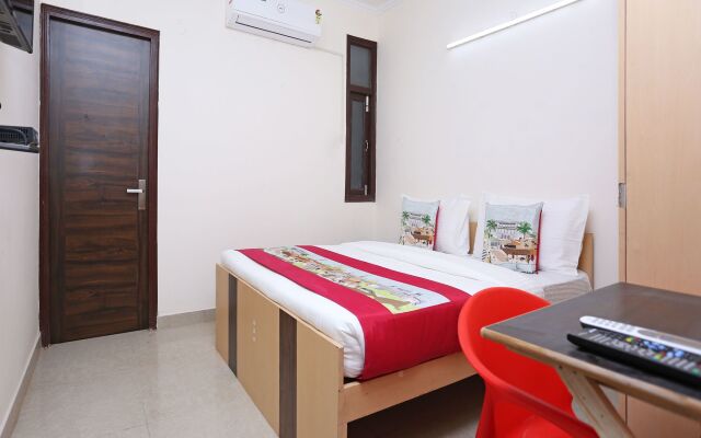 OYO 9381 DLF Cyber City