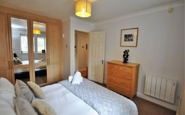 Elizabeth Court House